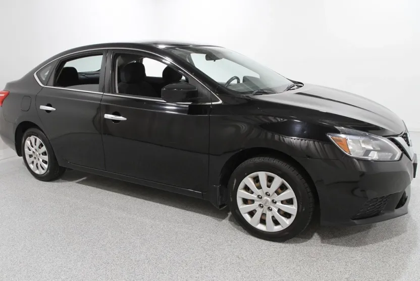 2018 Nissan Sentra S photo 1