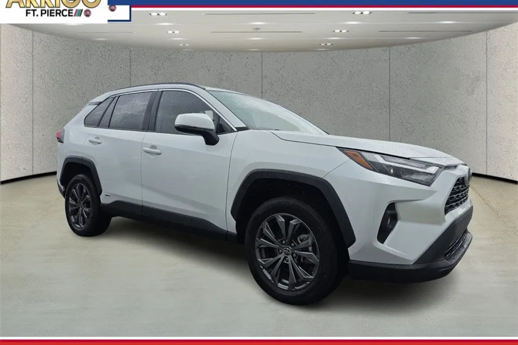 2023 Toyota RAV4 Hybrid XLE Premium photo 1