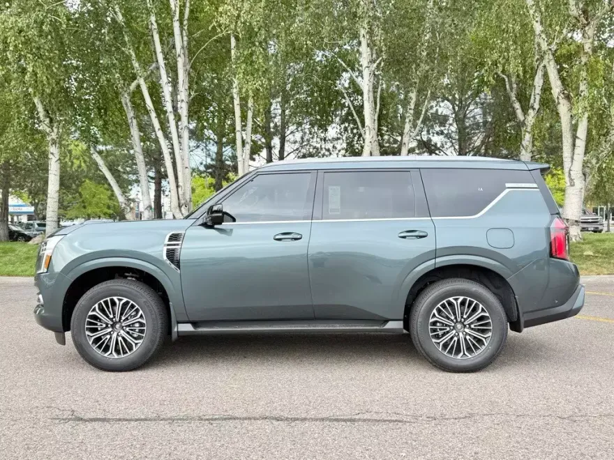2026 Nissan Armada SL photo 1