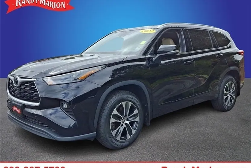 2022 Toyota Highlander XLE photo 1