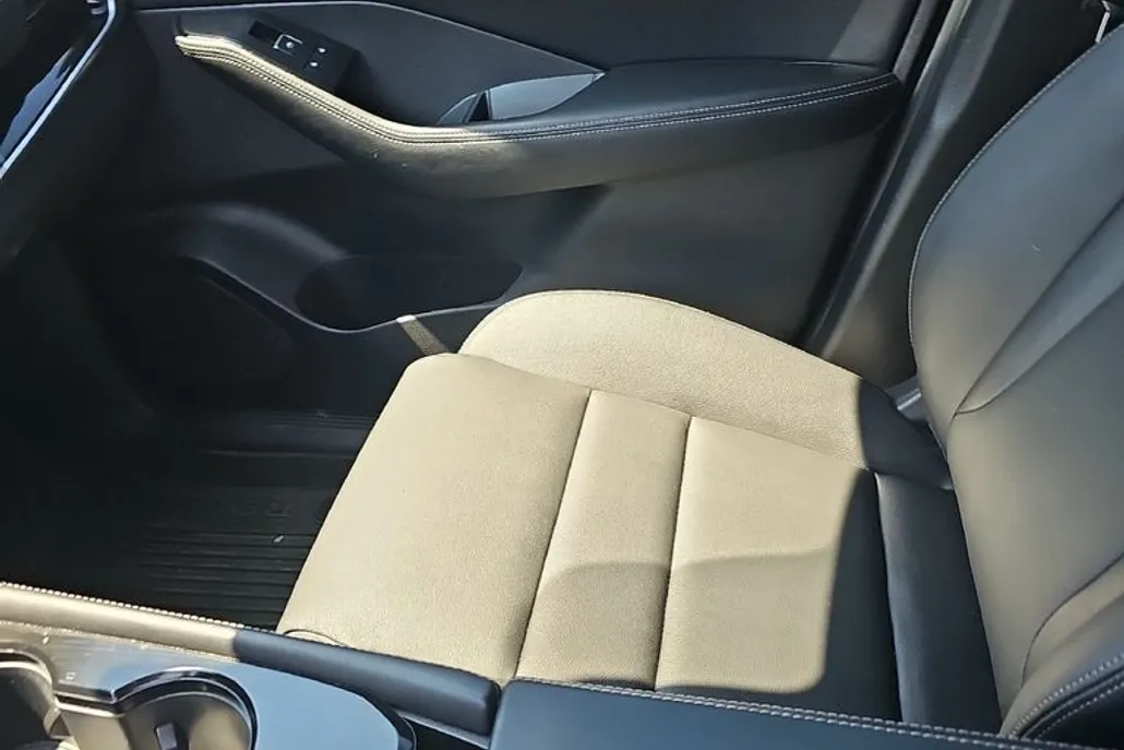2023 Nissan Rogue SL photo 1