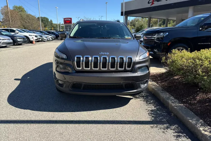 2015 Jeep Cherokee Latitude photo 1