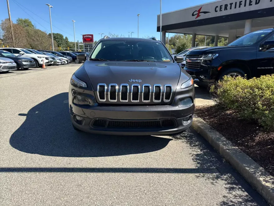 2015 Jeep Cherokee Latitude photo 1