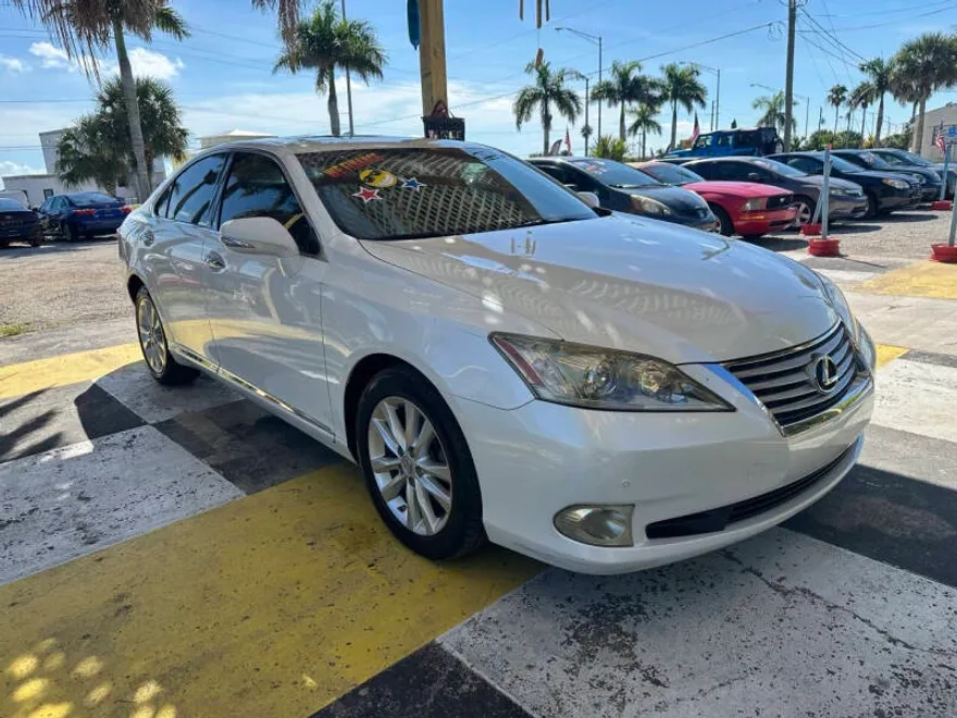 2010 Lexus ES 350 photo 1