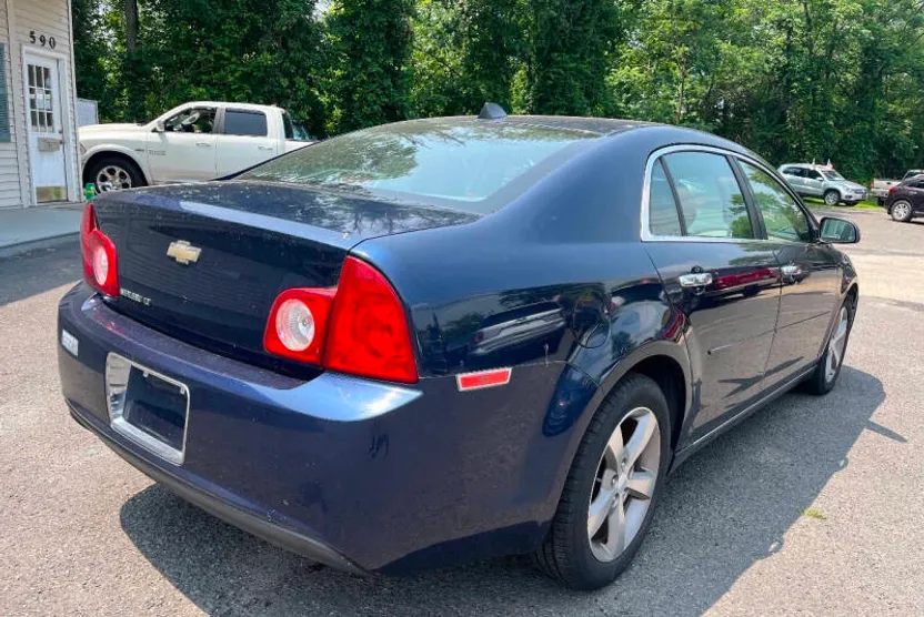 2012 Chevrolet Malibu 1LT photo 1