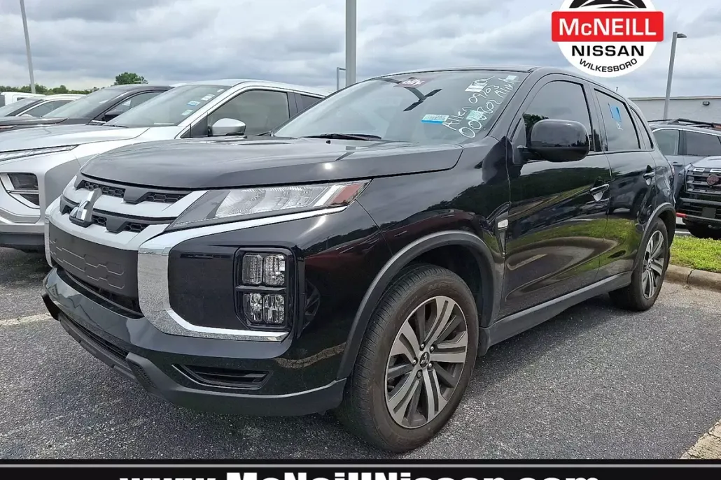 2024 Mitsubishi Outlander Sport ES photo 1