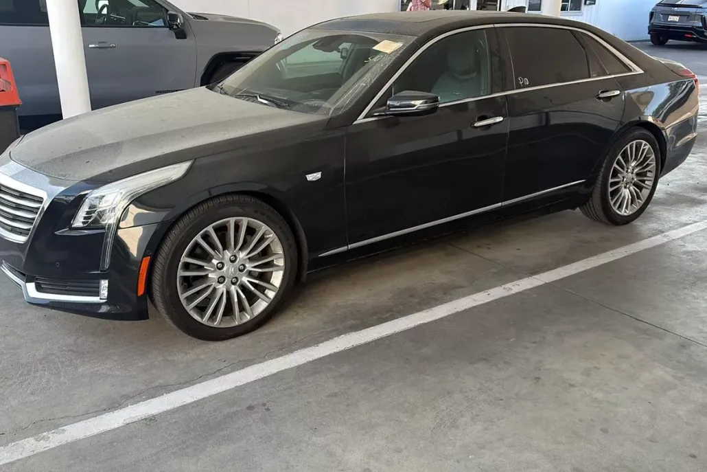 2017 Cadillac CT6 Luxury photo 1