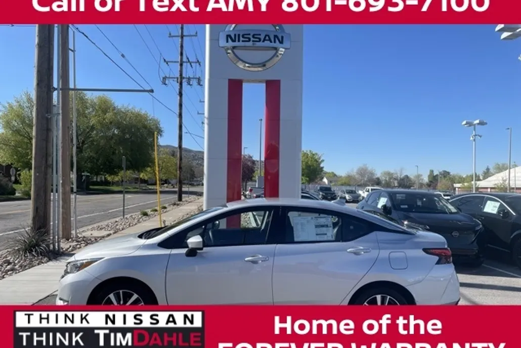 2025 Nissan Versa 1.6 SV photo 1
