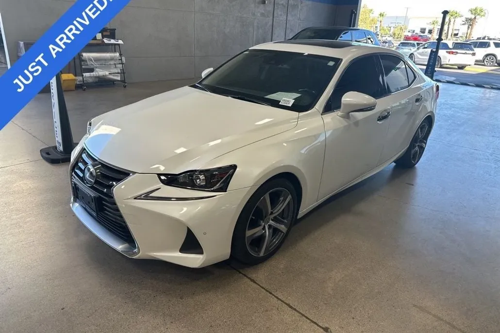 2017 Lexus IS 200t photo 1