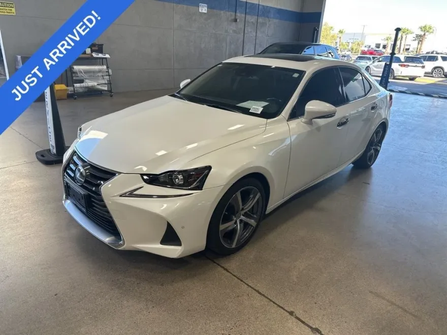 2017 Lexus IS 200t photo 1
