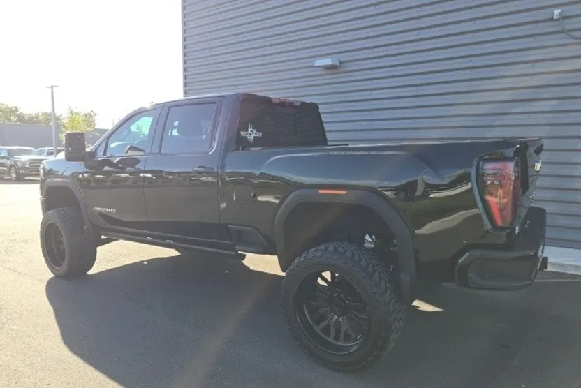 2024 Gmc Sierra HD AT4 photo 1