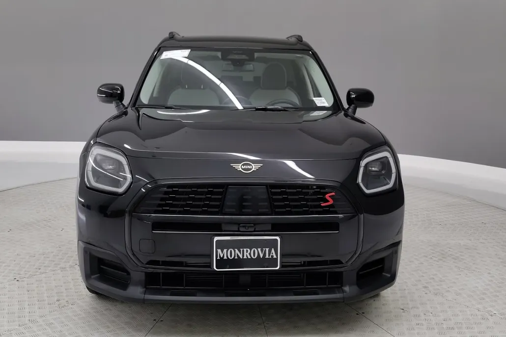 2025 Mini Countryman S ALL4 photo 1