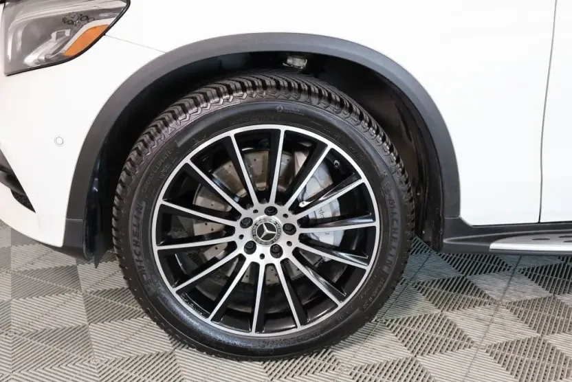 2019 Mercedes Benz GLC 300 4MATIC Coupe photo 1