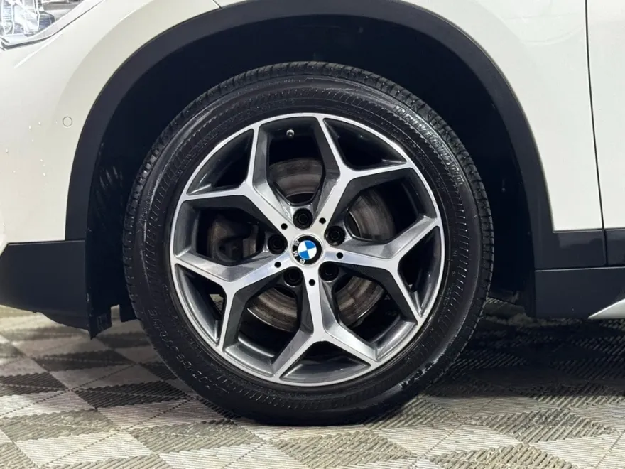 2017 Bmw X1 XDrive28i photo 1