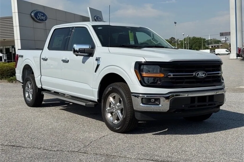 2025 Ford F-150 XLT photo 1