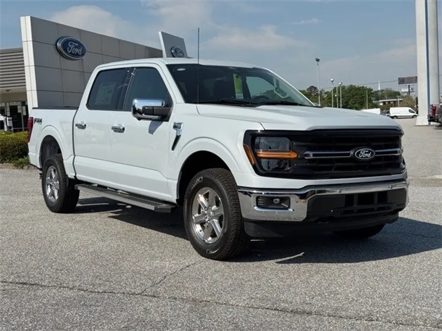 2025 Ford F-150 XLT photo 1