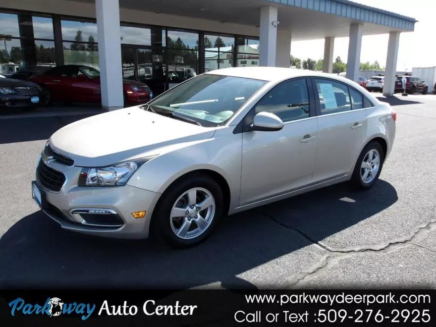 2015 Chevrolet Cruze photo 1