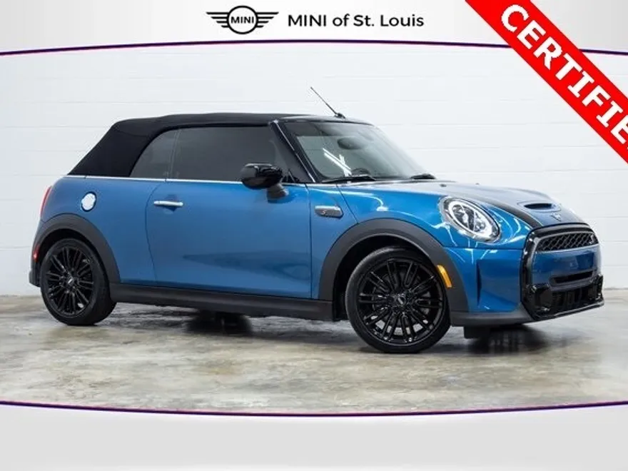 2023 Mini Cooper Signature Convertible photo 1