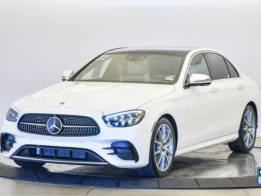 2022 Mercedes Benz E 350 photo 1