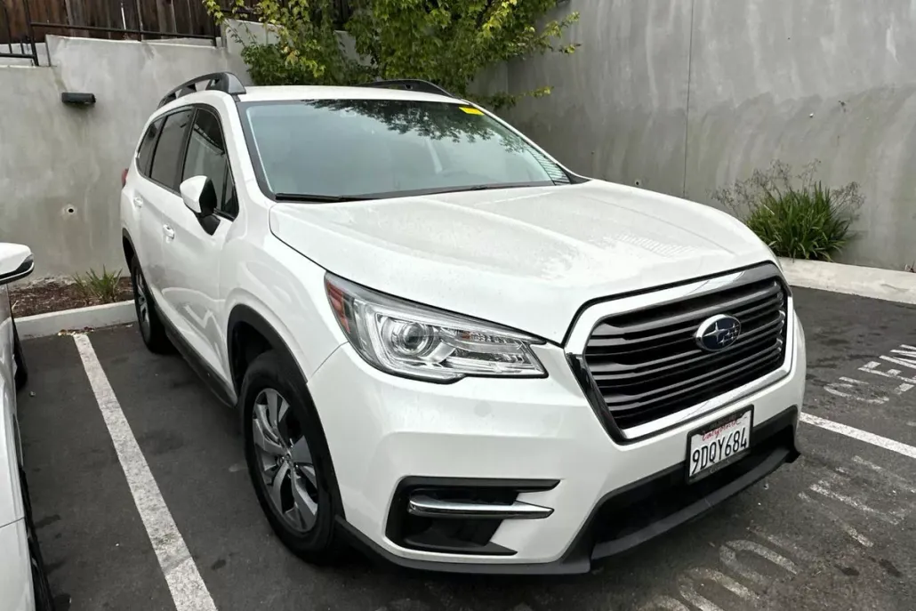 2022 Subaru Ascent Premium photo 1