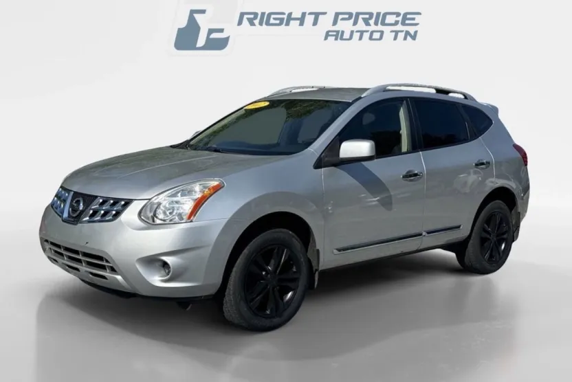 2012 Nissan Rogue SV photo 1