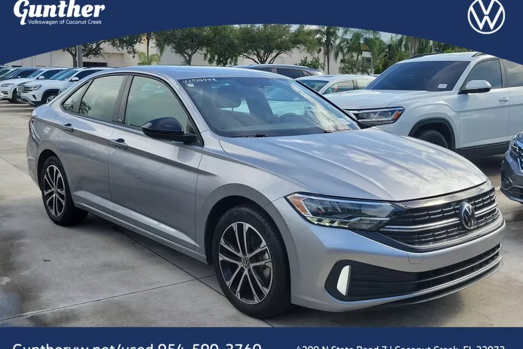 2023 Volkswagen Jetta 1.5T Sport photo 1