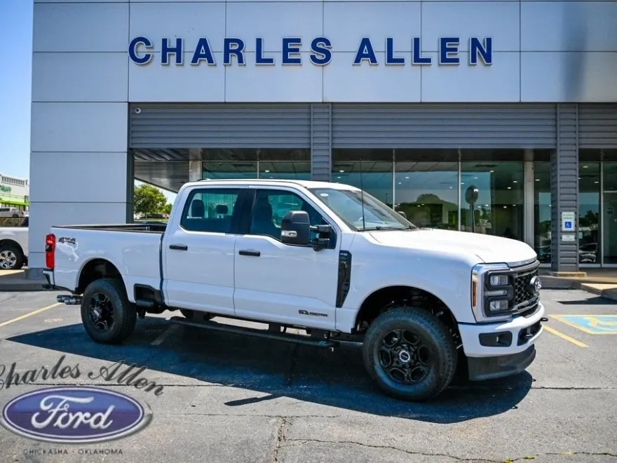 2025 Ford F-250 photo 1