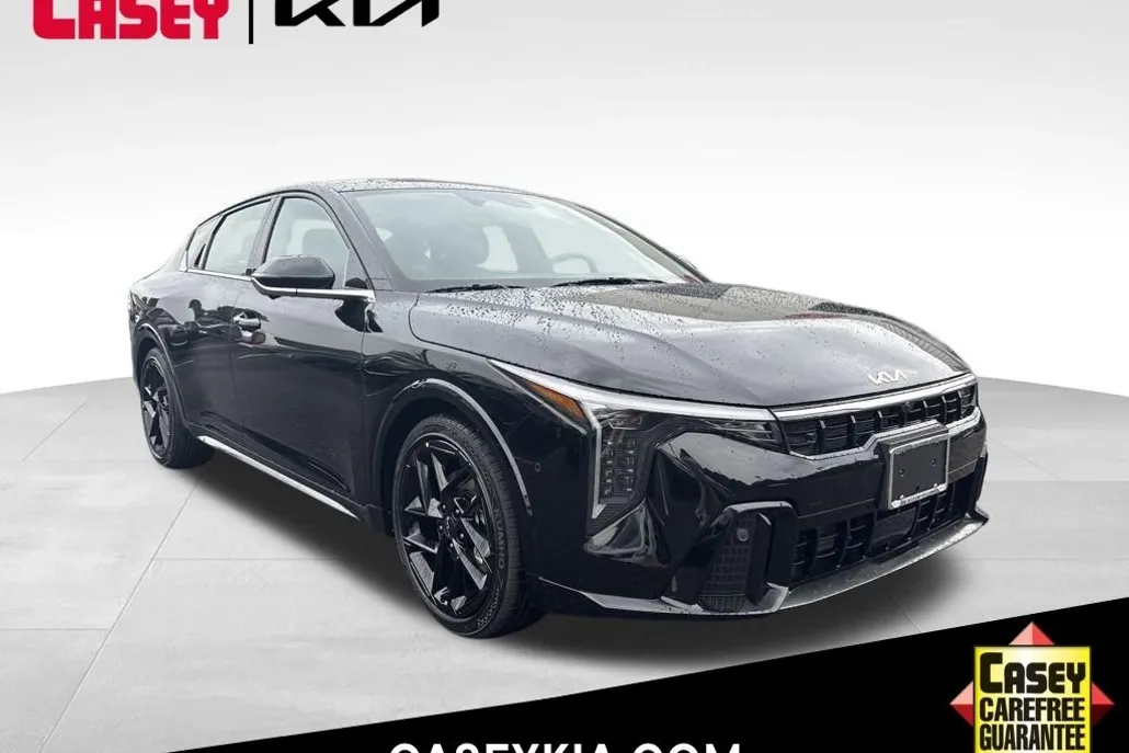 2025 Kia K4 GT-Line Turbo photo 1