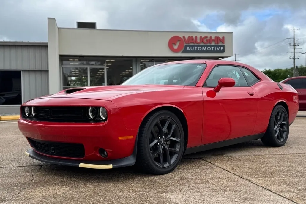 2023 Dodge Challenger GT photo 1