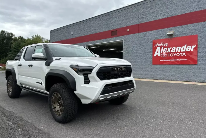 2025 Toyota Tacoma 4x4 Trailhunter Double Cab photo 1