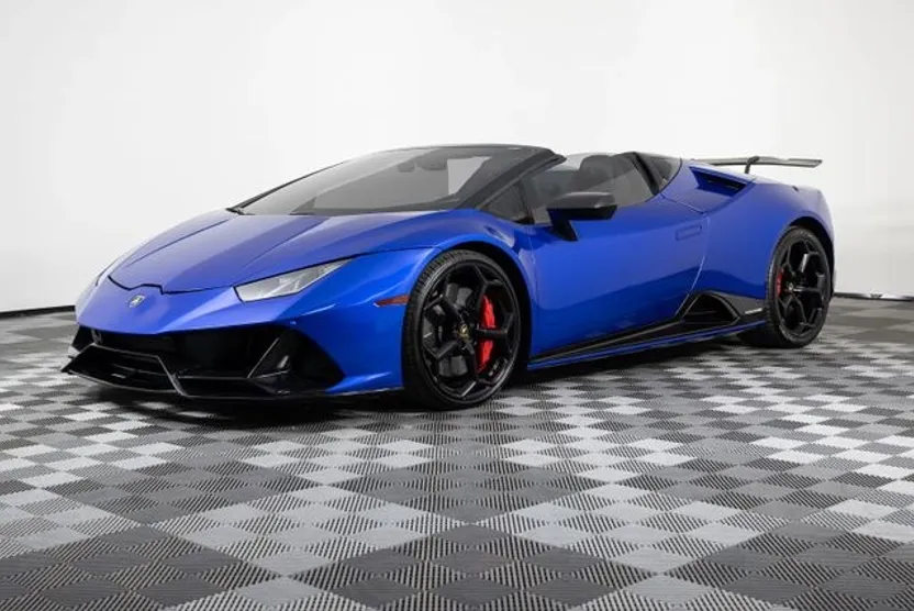 2020 Lamborghini Huracan Evo Spyder photo 1