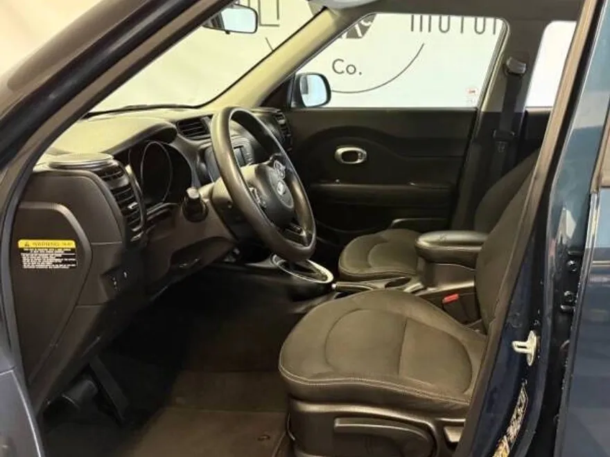 2017 Kia Soul Plus photo 1