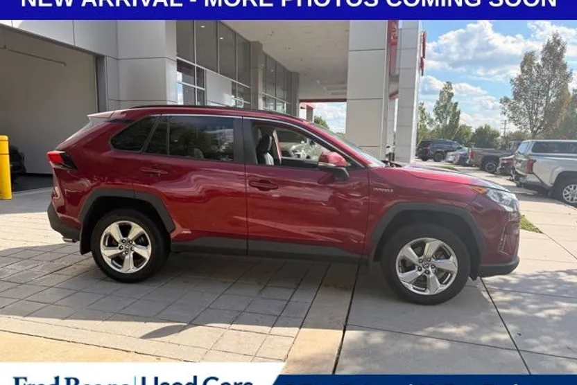 2021 Toyota RAV4 Hybrid XLE Premium photo 1