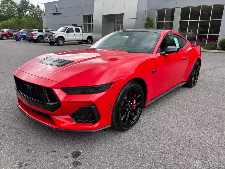 2025 Ford Mustang GT Premium photo 1