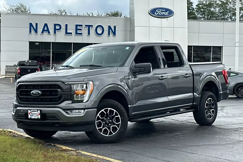 2023 Ford F-150 XLT photo 1