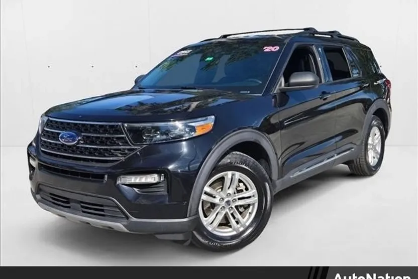 2020 Ford Explorer XLT photo 1