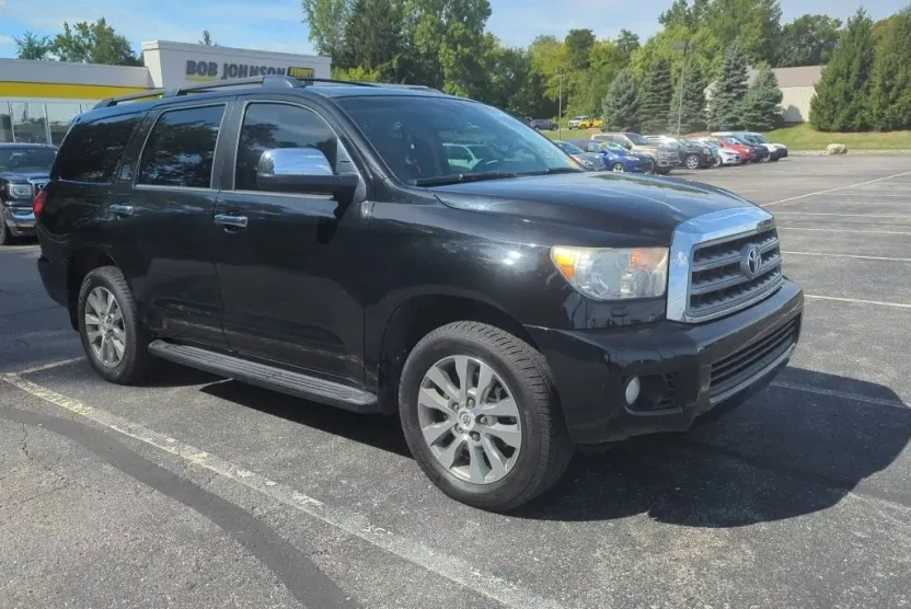 2016 Toyota Sequoia Limited photo 1