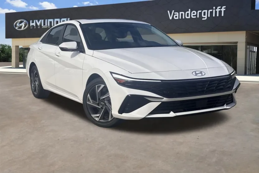 2025 Hyundai Elantra Limited photo 1