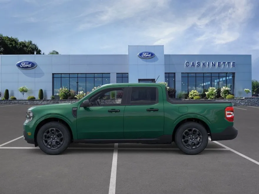 2025 Ford Maverick XLT photo 1
