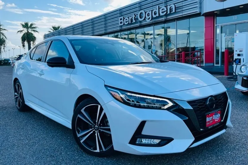 2023 Nissan Sentra SR photo 1