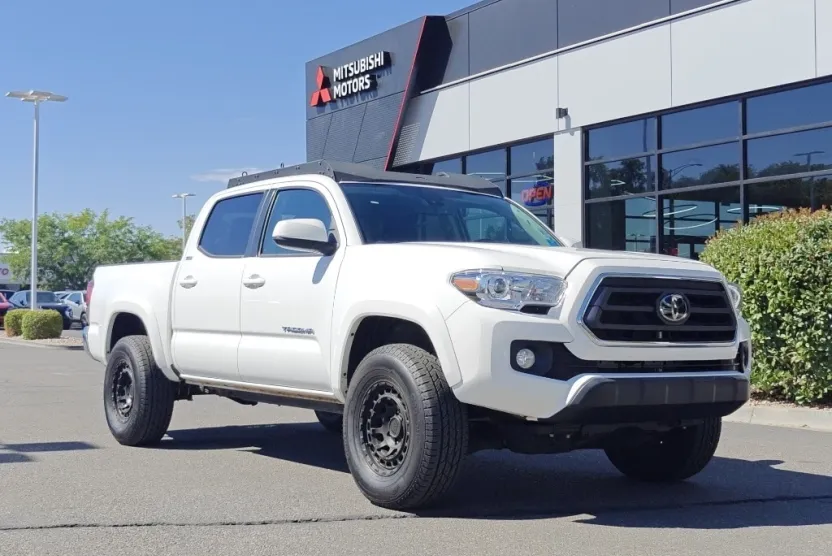 2023 Toyota Tacoma SR5 V6 photo 1