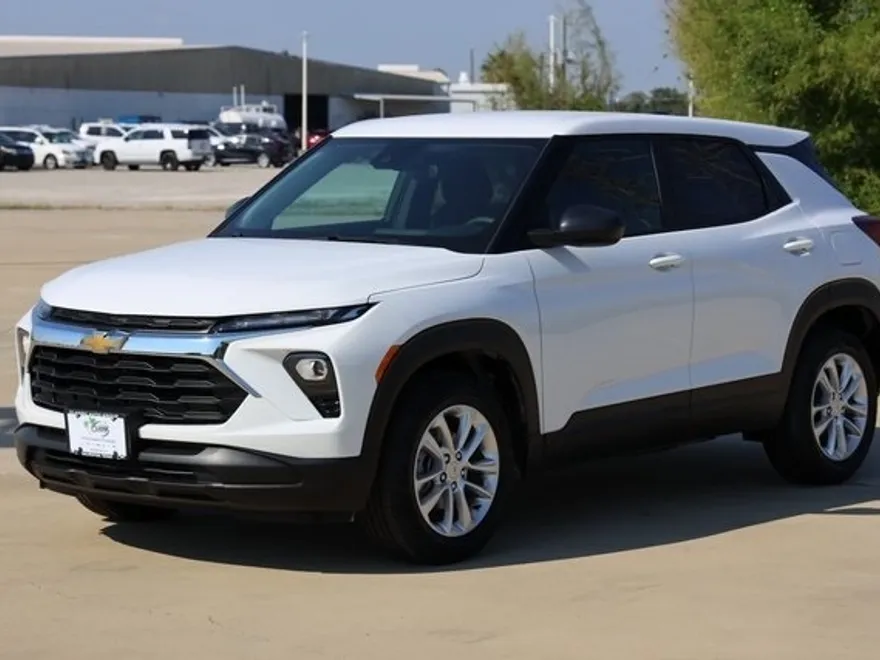 2026 Chevrolet Trailblazer LS photo 1
