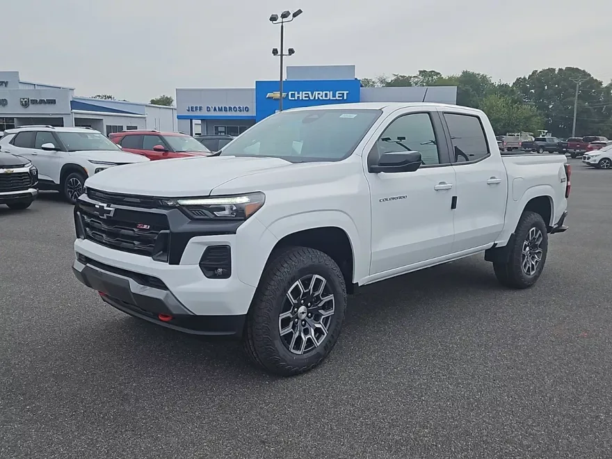 2026 Chevrolet Colorado Z71 photo 1