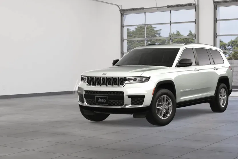 2025 Jeep Grand Cherokee Laredo photo 1
