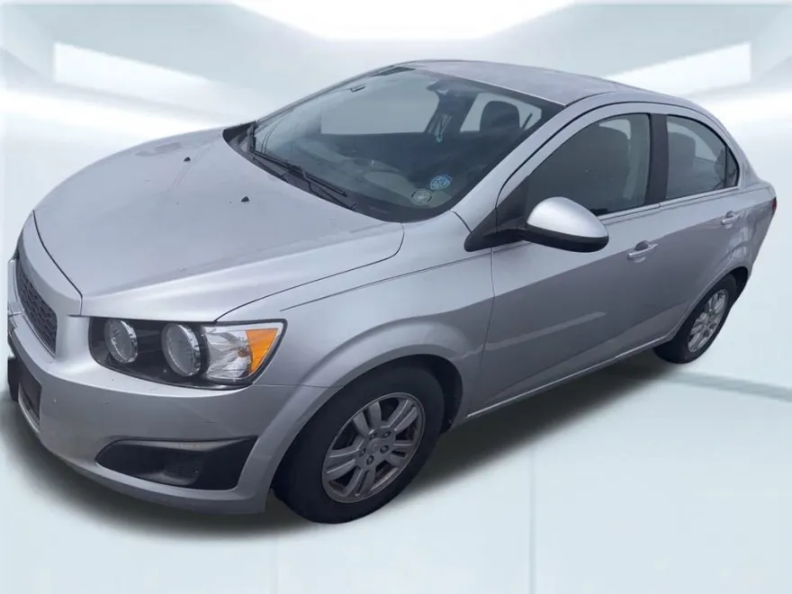 2015 Chevrolet Sonic LT photo 1
