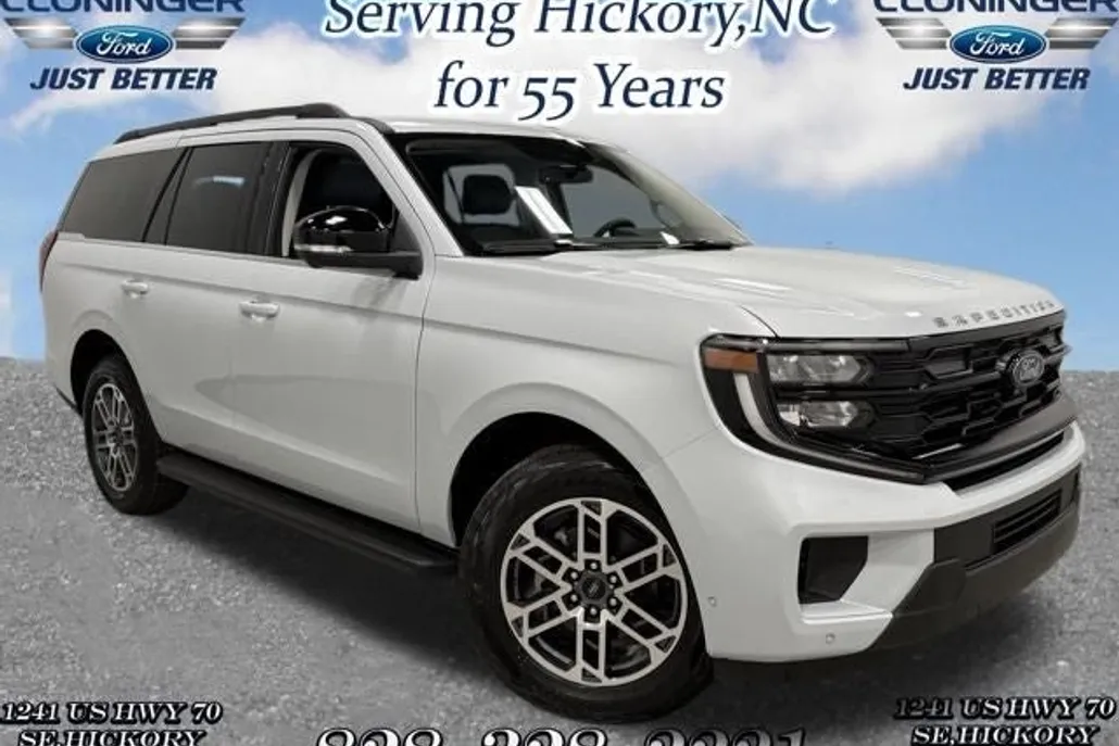 2025 Ford Expedition photo 1