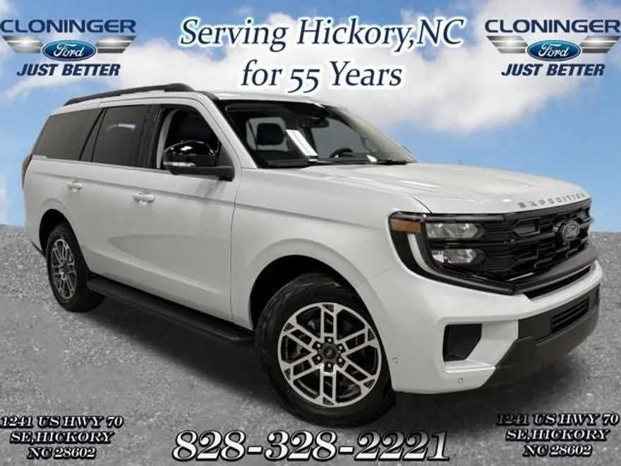 2025 Ford Expedition photo 1