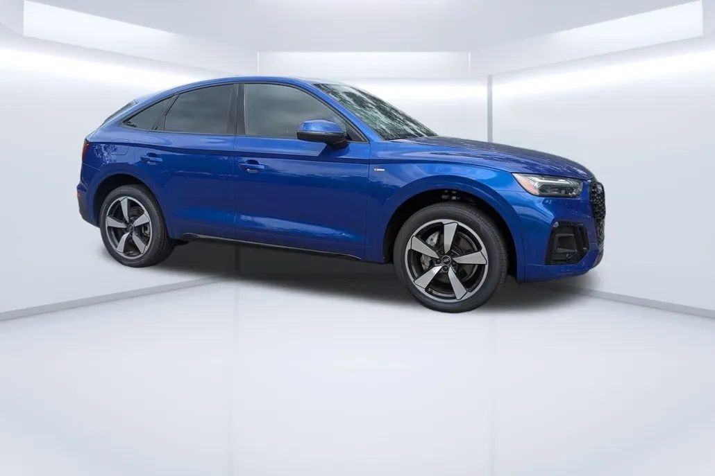 2023 Audi Q5 45 S line Prestige photo 1