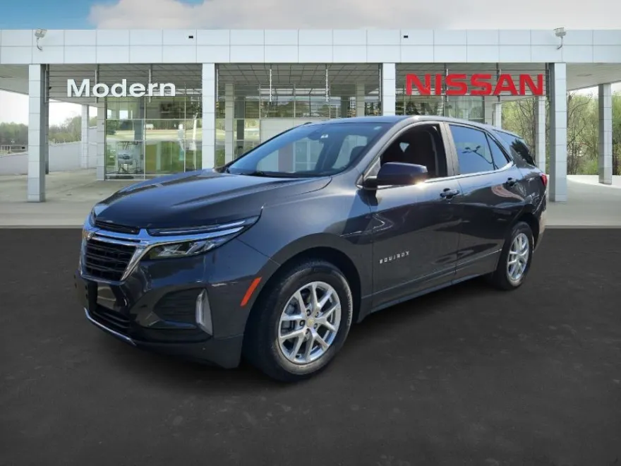 2023 Chevrolet Equinox LT photo 1
