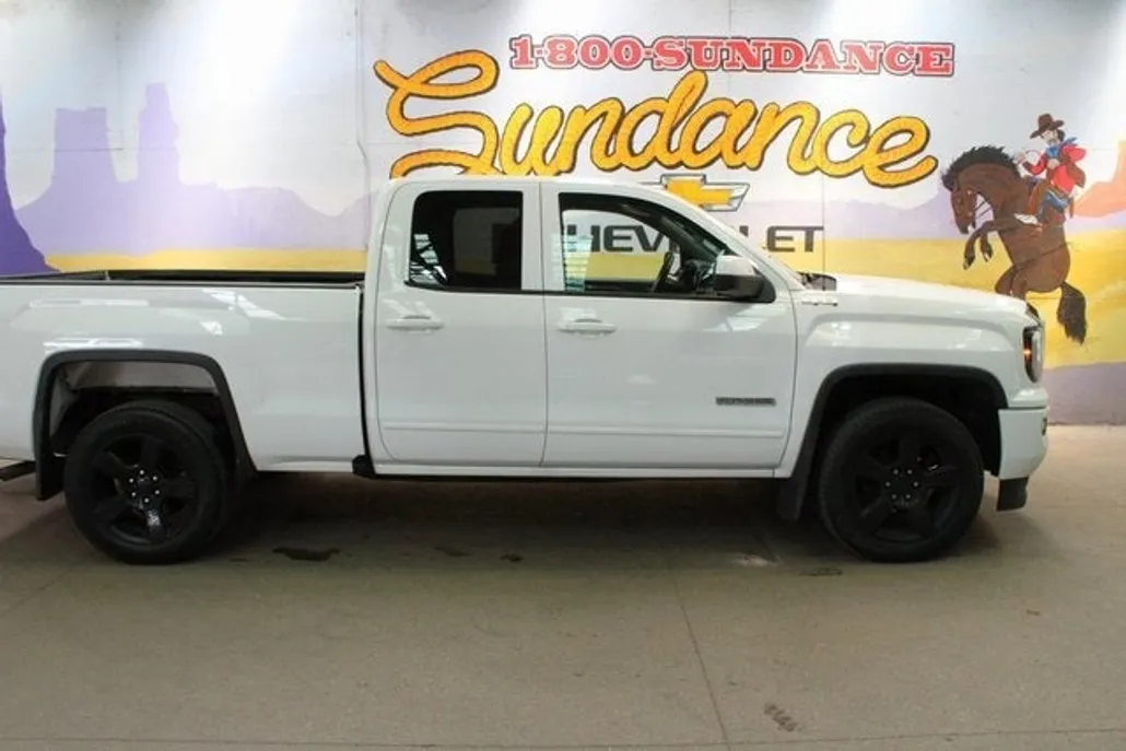 2017 Gmc Sierra 1500 Base photo 1